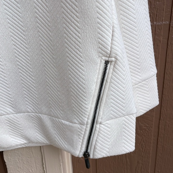 Gap Sweatshirt - Picture 4 of 7